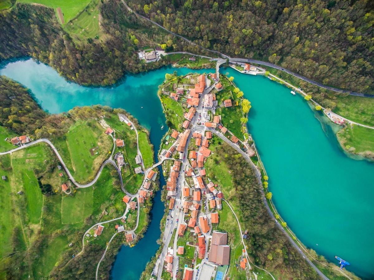 Riverside Apartments Most na Soči Exterior foto